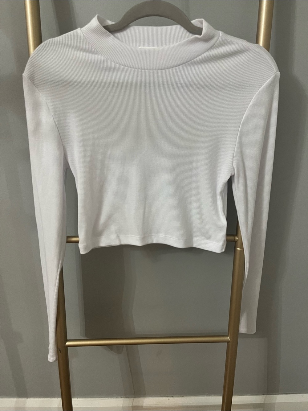 BP. White Ribbed Mock Neck Long Sleeve Crop Top | Size Medium